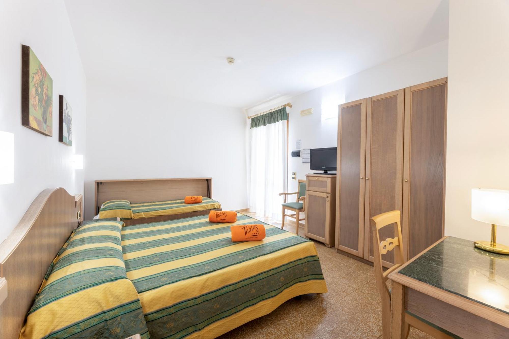 Hotel Thalas Club Torre dell'Orso Exterior photo