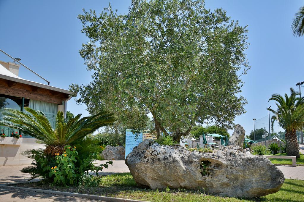 Hotel Thalas Club Torre dell'Orso Exterior photo